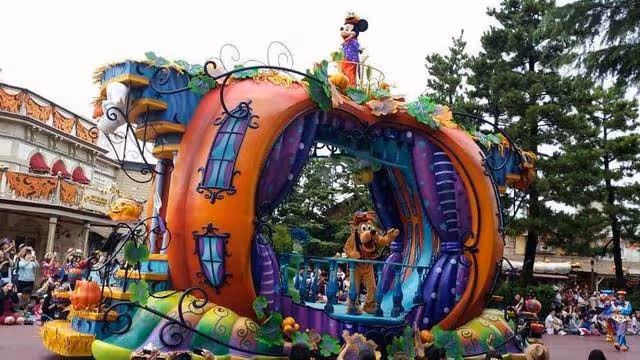 外國導演拍大片的騷操作？導演還分真假？上主題公園拍，要買票？