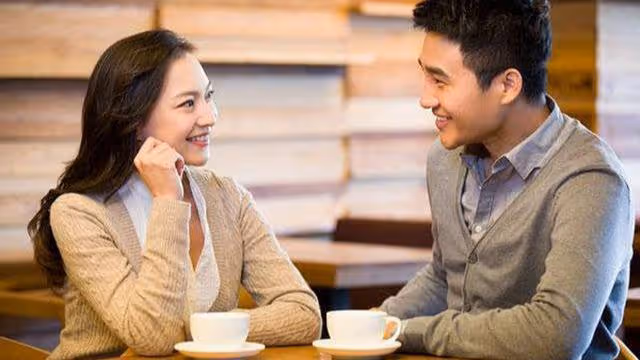 相親地方定在咖啡廳,男方曝光收入被嘲笑:月薪三萬,咋這麼摳門