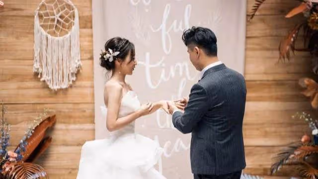 婚宴上新郎不想給女方親戚敬酒,新娘點頭回應:沒問題