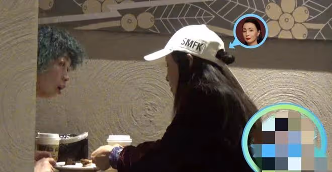 陶虹:時刻很久罕見露臉,身材胖了不少,和朋友喝咖啡心情卻不錯