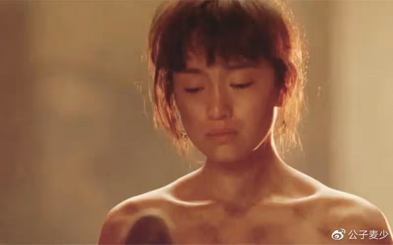 事實證明,鞏俐已經活成了一個「時代的符號」