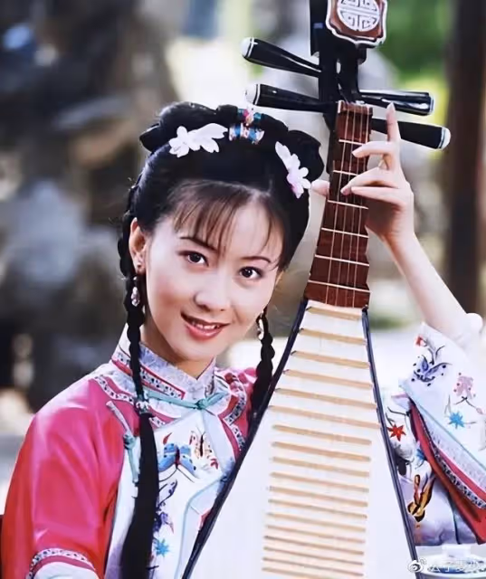 湯加麗:因「人體模特」和丈夫離婚,被父母趕出家門,今孤身一人