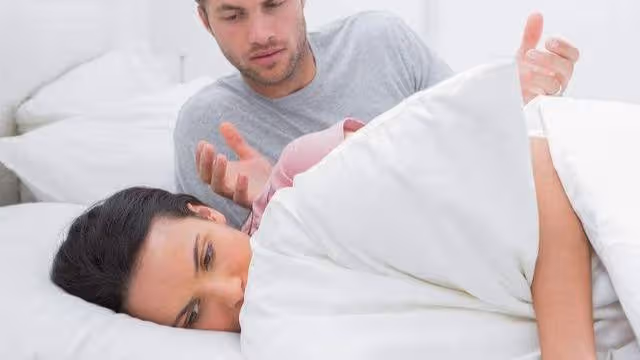 丈夫加班錯過結婚七周年紀念，晚上收到他的紅包，打開後我想離婚