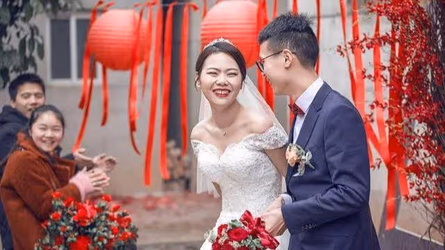 男方全款買百萬婚房，女方陪嫁10萬提出奇葩要求，男方決定退婚