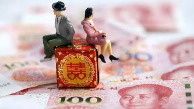 男方全款買百萬婚房，女方陪嫁10萬提出奇葩要求，男方決定退婚