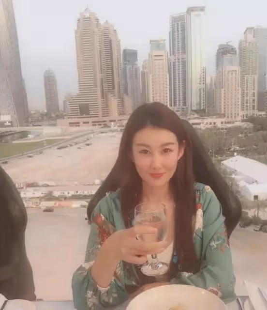 馮清成老賴恐是第二個馬蓉?王寶強老家唱戲疑不知情,自稱很幸福