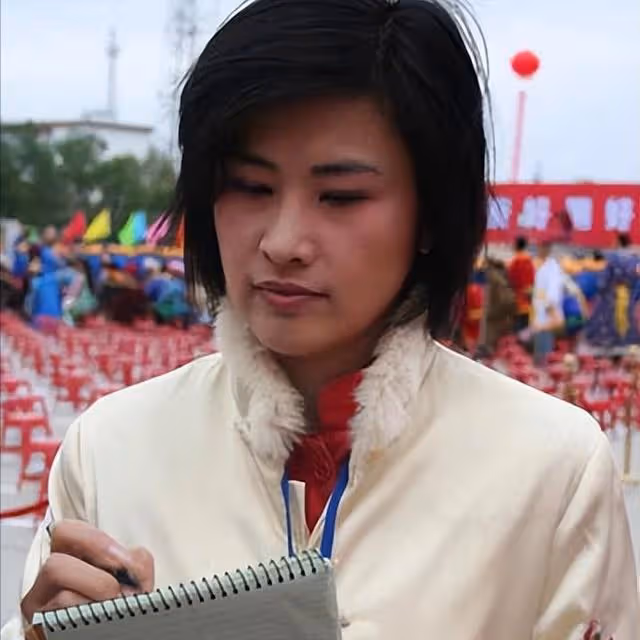 2000年，主持人吳小莉和親哥浙江相認，對方一貧如洗她幫沒幫親哥