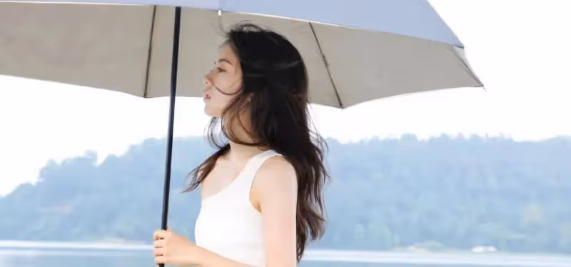 趙今麥妹妹真的「長大」了！穿著白色露肩裝，看著活潑還挺成熟的