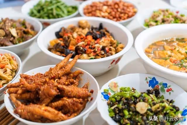 32歲離婚後,老媽讓我回家住,卻不知這是噩夢的開始