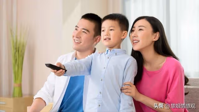 公公早年把老宅5萬賣給二叔,現在老宅拆遷,二叔的做法令人敬佩