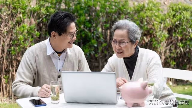 公公早年把老宅5萬賣給二叔,現在老宅拆遷,二叔的做法令人敬佩