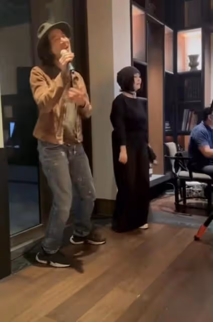 霍建華被曝精神失常後露面!滿臉通紅唱傷感情歌,王力宏也現身