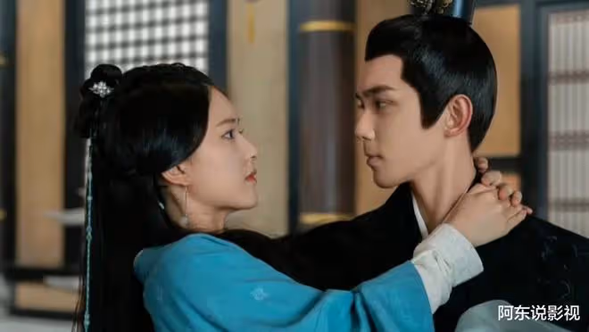 長月燼明：頂著苦瓜臉卻要演「天下第一美女」，誰審美出了問題？