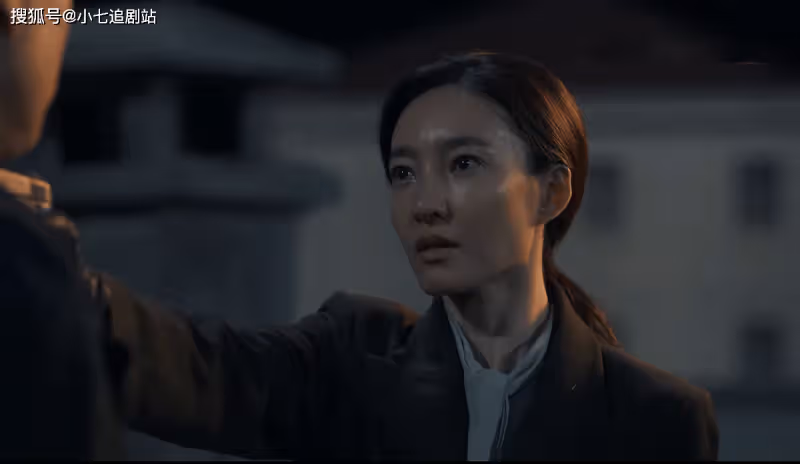 《無間》看懂天台對峙戲，才明白陸風一直在利用花向雨和藍冰
