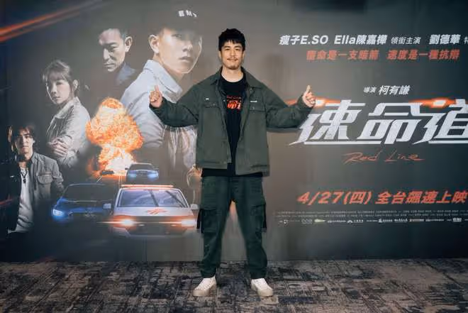 柯受良小兒子當電影導演,感謝劉德華特別出演!近照曝光高大帥氣