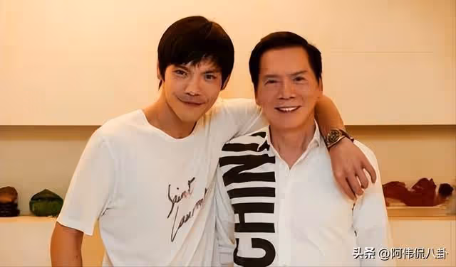 十位只會啃老的星二代,長得丑演技差,爹砸錢媽求人也捧不紅