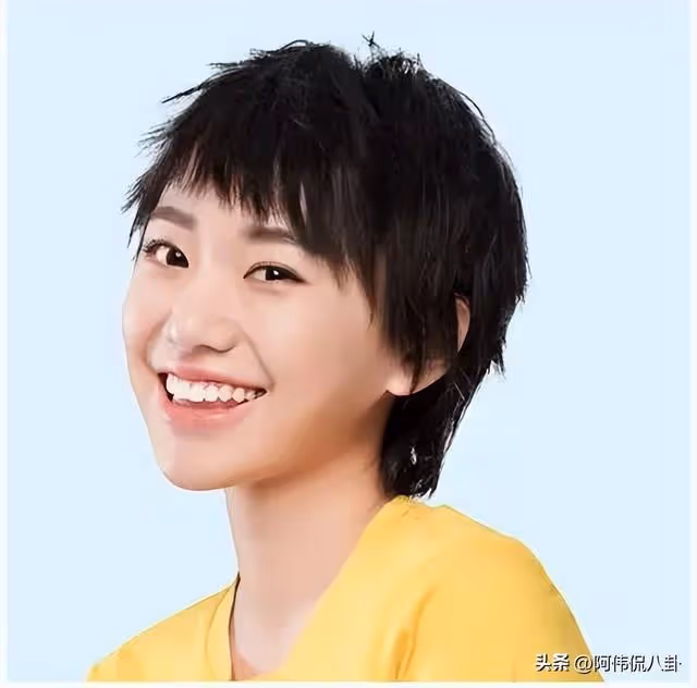 十位只會啃老的星二代,長得丑演技差,爹砸錢媽求人也捧不紅