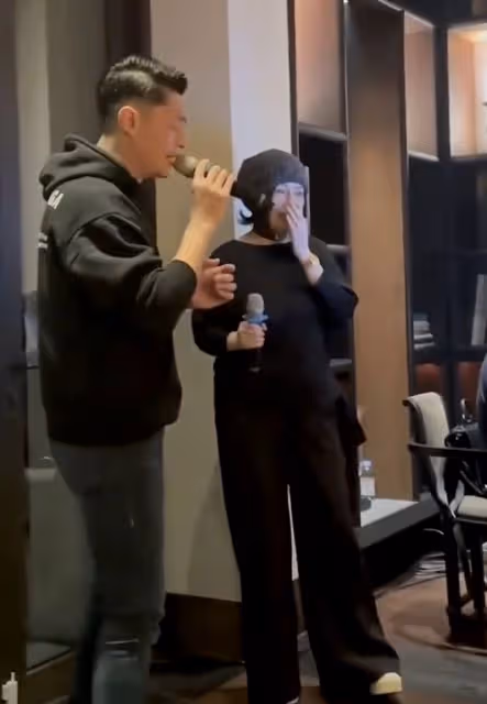 王力宏眾星聚會,林心如聽霍建華唱歌時憋笑,夫妻合體破婚變傳聞