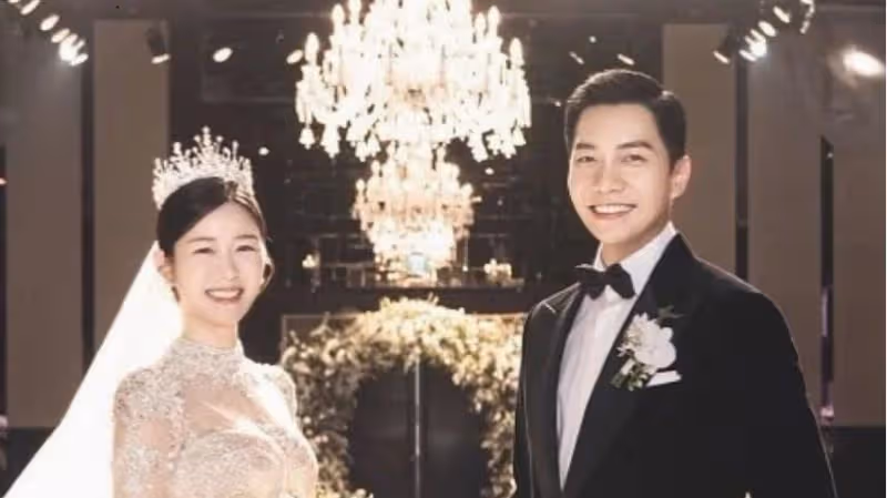 李昇基懶理爭議跪娶李多寅，世紀婚禮星光堪比頒獎禮