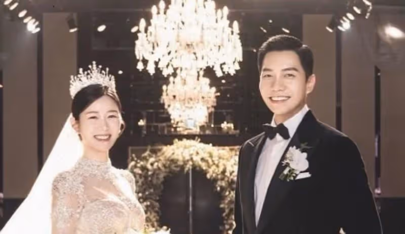 李昇基懶理爭議跪娶李多寅,世紀婚禮星光堪比頒獎禮