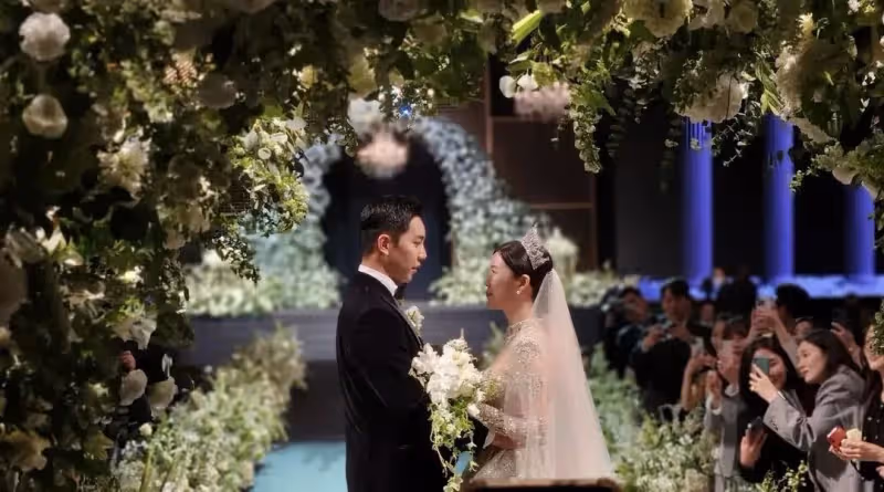 李昇基懶理爭議跪娶李多寅,世紀婚禮星光堪比頒獎禮