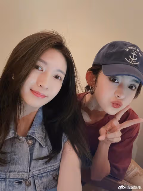 古力娜扎曬與江疏影合照,相差6歲閨蜜久違合體,同款高顏值搶鏡