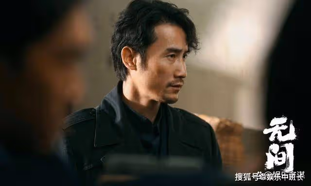 《無間》花向雨為救陸風吞彈自盡，遺物曝光真實身份，陸風繼承遺願