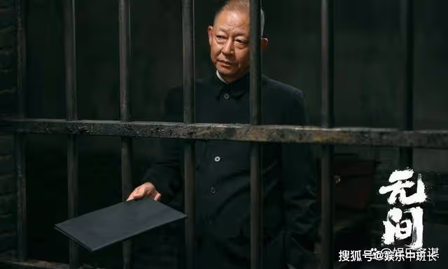《無間》花向雨為救陸風吞彈自盡，遺物曝光真實身份，陸風繼承遺願
