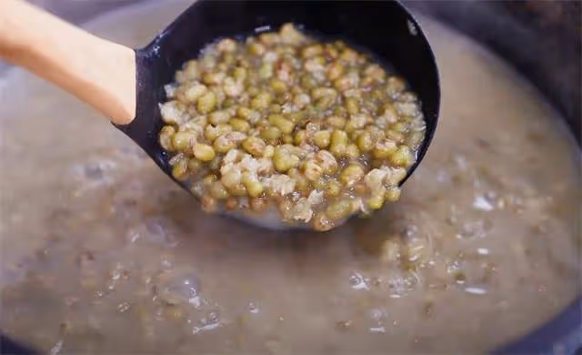 教你快速煮出綠豆沙,不用泡發,20分鐘迅速出沙,清甜香糯又解饞