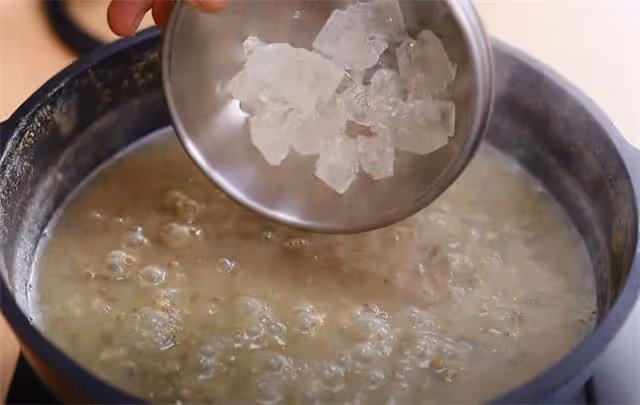 教你快速煮出綠豆沙,不用泡發,20分鐘迅速出沙,清甜香糯又解饞