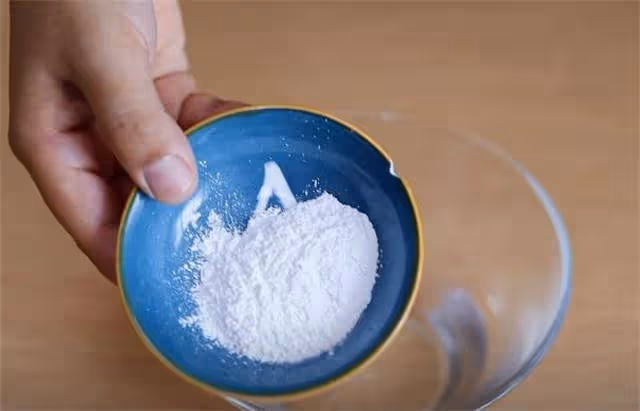 想吃手搓冰粉不用買，配方訣竅都教你，冰涼爽滑，難怪那麼受歡迎