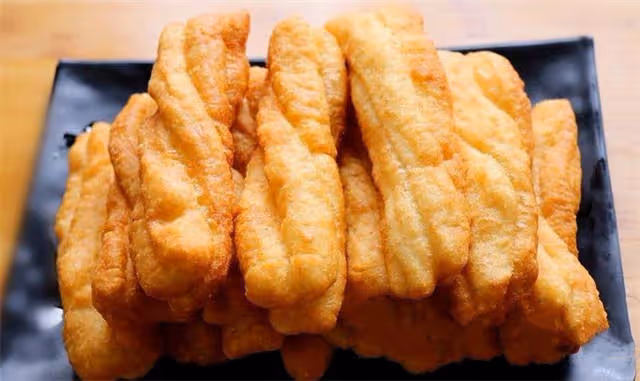 自製酥皮油條,千錘百鍊的配方成功率才更高,酥皮空心,太好吃了