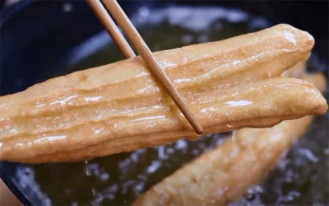 自製酥皮油條,千錘百鍊的配方成功率才更高,酥皮空心,太好吃了