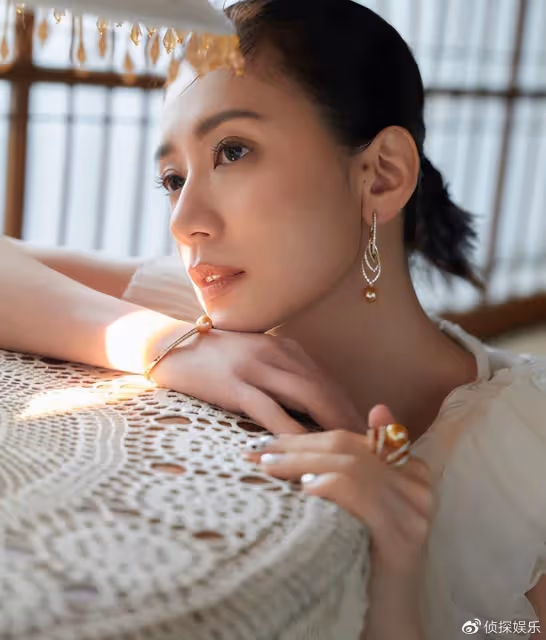 48歲賈靜雯參加《浪姐》暴瘦,兩周魔鬼訓練後體重已不足90斤