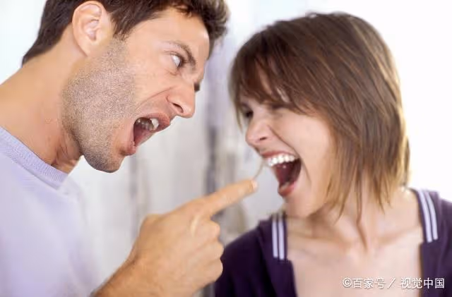 「兒子，她生個女兒有什麼嬌貴的。」「媽，不用你管，我伺候她」