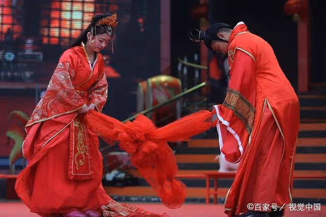 「我可以拿10萬彩禮，但婚後必須還回來」婆婆的話讓我看清了現實