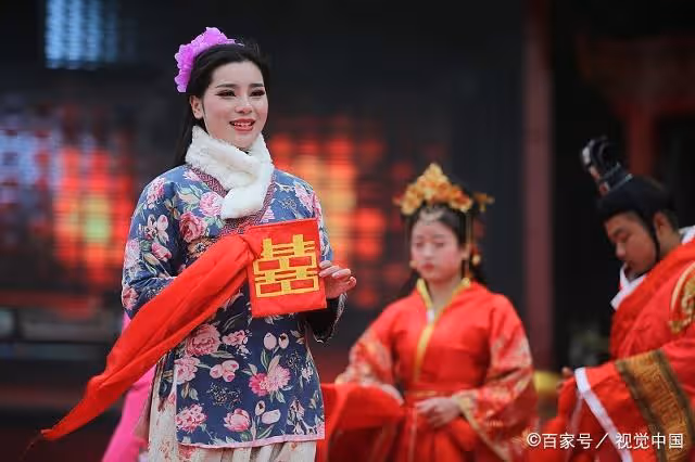 「我可以拿10萬彩禮，但婚後必須還回來」婆婆的話讓我看清了現實