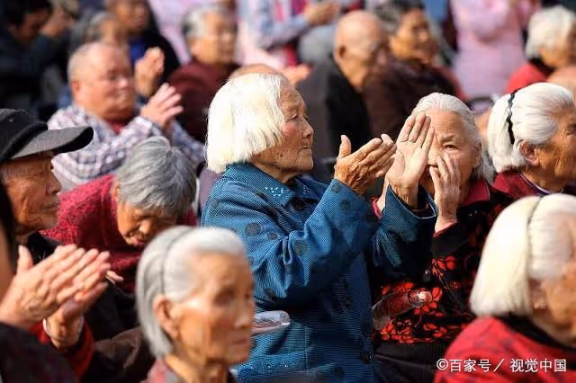 70歲老人每天給全家下餃子：最大的孝順，是讓父母覺得自己還有用