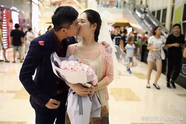 「阿姨,我們這邊彩禮一般是20萬」「先懷個孩子再說彩禮的事情」