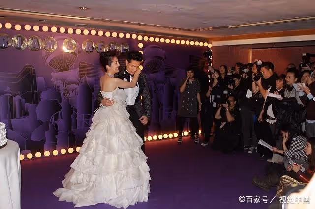 入贅2年被妻子掃地出門：我讓妻子送父母一套房，做錯了嗎？