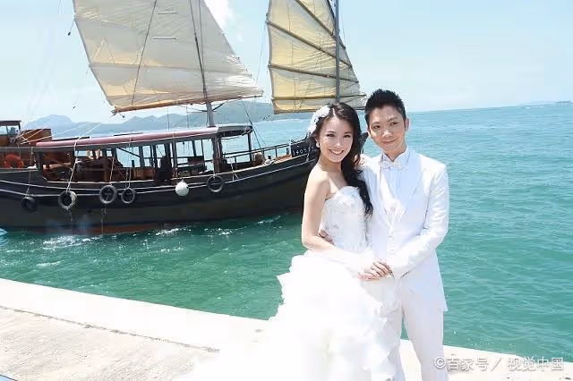 「老婆,拍婚紗照要3萬塊錢,太貴了,不拍了」「不拍就不結婚」