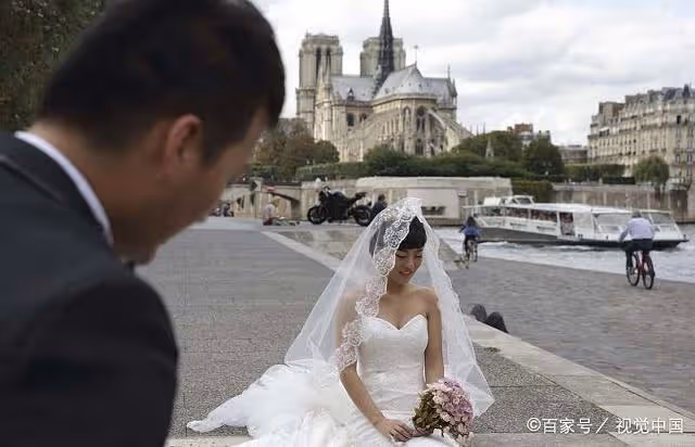 「老婆,拍婚紗照要3萬塊錢,太貴了,不拍了」「不拍就不結婚」