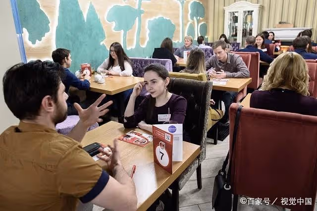 初次見面相親男自稱錢包被偷了,女孩買單後看到這一幕,決定分手