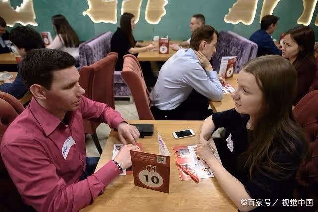 初次見面相親男自稱錢包被偷了,女孩買單後看到這一幕,決定分手