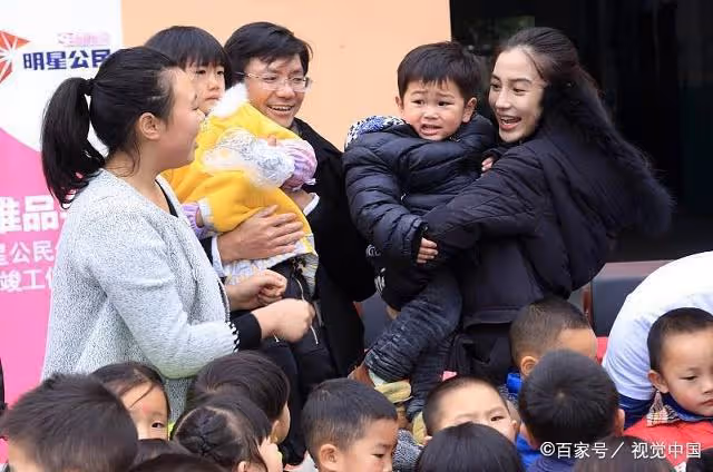 「媽媽,陪我長大,好不好?」「孩子,我要出去給你掙錢」