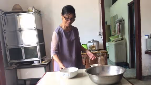 婆婆生日我給666元紅包,小姑聲稱「不孝」,婆婆說句話她傻眼了