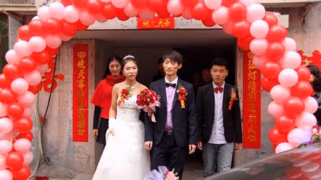 奉子成婚半年，「丈夫」突然提出離婚：「我還小，沒玩夠呢！」