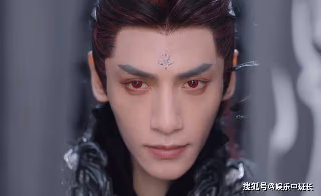 《長月燼明》看了澹臺燼五百年前的遭遇，才知仙界的仁義有多虛偽