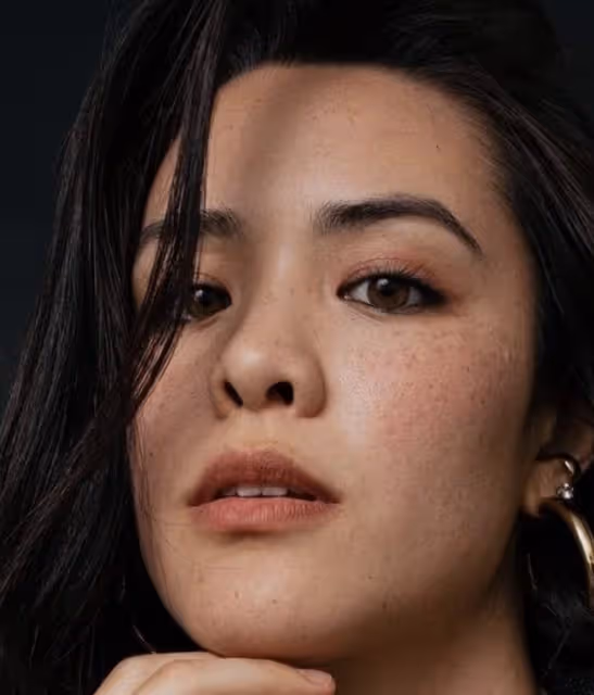 鍾麗緹25歲大女兒曬性感寫真，穿蕾絲內衣秀身材，疑似p馬甲線