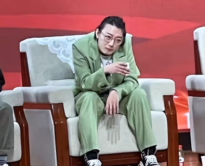 蘇小玎北京豪宅曝光，被扒身份不簡單，爸爸職位比安長林還高兩級